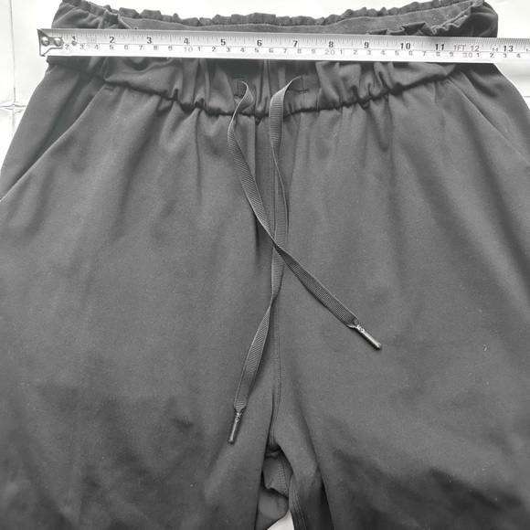 Lululemon Keep Moving Pant High-Rise. Black size 8 - Picture 7 of 11